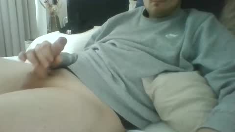 Snapshot of geilegozer123 chatting on 10/23/25, 01:43 geilegozer123 online show from 10/23/25, 01:43