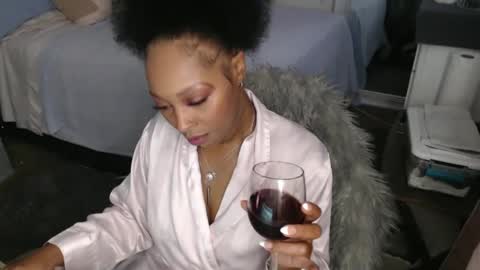 Snapshot of geishapaige chatting on 09/26/25, 07:12 The Empress online show from 09/26/25, 07:12