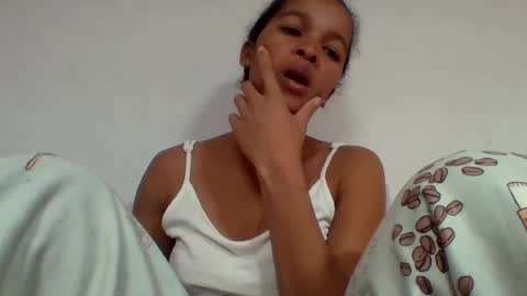 Snapshot of gelmene chatting on 06/16/26, 04:31 gelmene online show from 06/16/26, 04:31