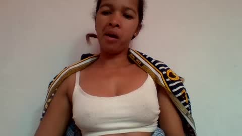Snapshot of gelmene chatting on 06/24/26, 04:00 gelmene online show from 06/24/26, 04:00