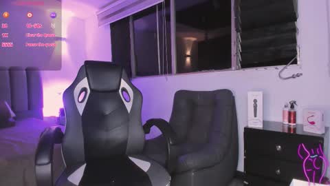 Snapshot of gemarodriguez_ chatting on 11/30/25, 11:53 Gemma online show from 11/30/25, 11:53