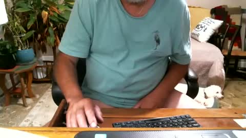 Snapshot of geminiguy1954 chatting on 09/19/25, 11:16 geminiguy1954 online show from 09/19/25, 11:16