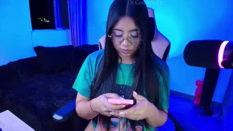 Snapshot of geminis11 chatting on 10/15/25, 11:38 geminis11 online show from 10/15/25, 11:38