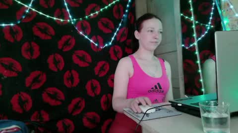 Snapshot of gemma_exotic chatting on 05/04/26, 09:49 gemma_exotic online show from 05/04/26, 09:49