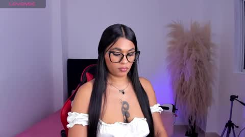 Snapshot of gemma_rose_ chatting on 04/28/26, 08:14 online show from 04/28/26, 08:14
