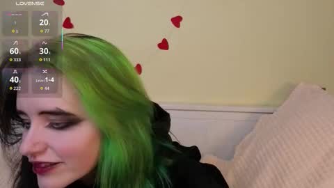 Snapshot of gemmafulwood chatting on 09/25/25, 06:22 Ilona online show from 09/25/25, 06:22