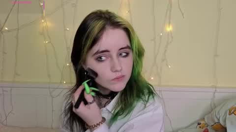 Snapshot of gemmafulwood chatting on 10/08/25, 07:11 Ilona online show from 10/08/25, 07:11