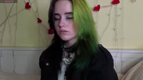 Snapshot of gemmafulwood chatting on 10/14/25, 06:42 Ilona online show from 10/14/25, 06:42