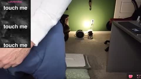 Snapshot of generalbliss chatting on 12/15/25, 04:06 generalbliss online show from 12/15/25, 04:06