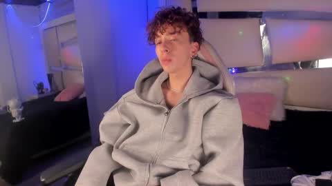 genesis_js online show from 11/28/25, 03:53