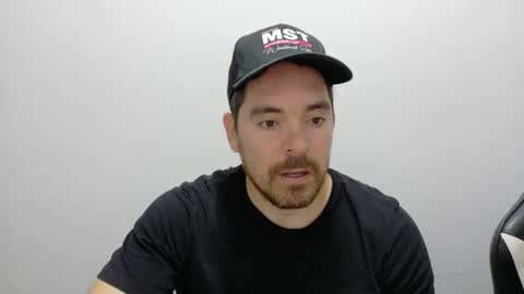 Snapshot of genesis_wb chatting on 11/14/25, 11:24 genesis_wb online show from 11/14/25, 11:24