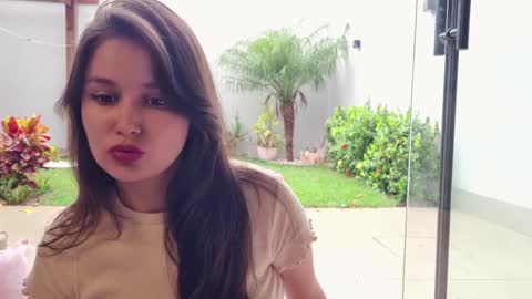 Snapshot of genevieeve chatting on 01/12/25, 05:54 Genn online show from 01/12/25, 05:54