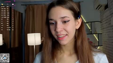 Snapshot of geniafrend chatting on 09/14/25, 04:11 Amely online show from 09/14/25, 04:11