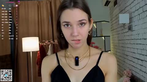 Snapshot of geniafrend chatting on 10/07/25, 04:20 Amely online show from 10/07/25, 04:20