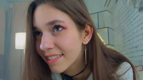 Snapshot of geniafrend chatting on 10/24/25, 04:20 Amely online show from 10/24/25, 04:20