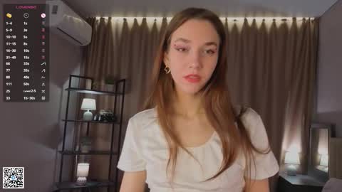 Snapshot of geniafrend chatting on 11/05/25, 04:12 Amely online show from 11/05/25, 04:12