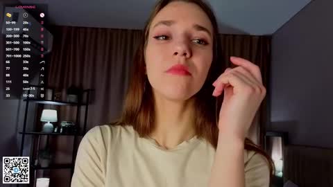 Snapshot of geniafrend chatting on 11/09/25, 04:22 Amely online show from 11/09/25, 04:22