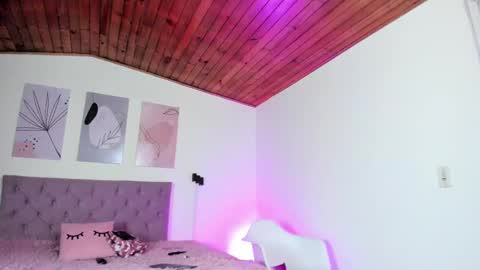 Sofia online show from 03/08/25, 07:49