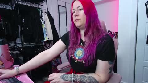 Genny Rock   and  online show from 04/08/26, 06:19