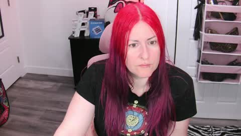 Snapshot of gennyrock chatting on 05/20/26, 05:30 Genny Rock and online show from 05/20/26, 05:30