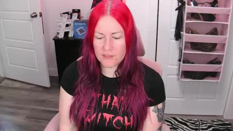Snapshot of gennyrock chatting on 06/01/26, 02:52 Genny Rock and online show from 06/01/26, 02:52