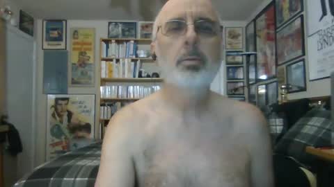 Snapshot of gentcallr chatting on 02/11/25, 07:48 Steve online show from 02/11/25, 07:48