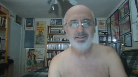 Snapshot of gentcallr chatting on 07/10/26, 08:55 Steve online show from 07/10/26, 08:55
