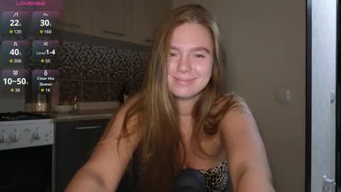 Snapshot of gentle_sasha chatting on 10/20/25, 08:20 Sasha online show from 10/20/25, 08:20