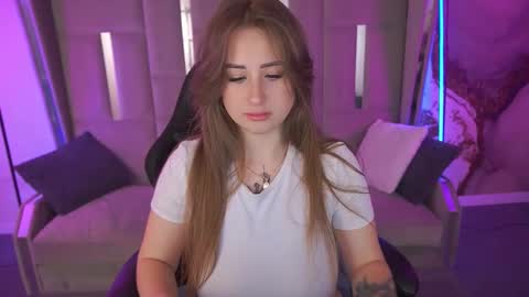 Snapshot of gentleadellee chatting on 11/23/25, 01:22 gentleadellee online show from 11/23/25, 01:22