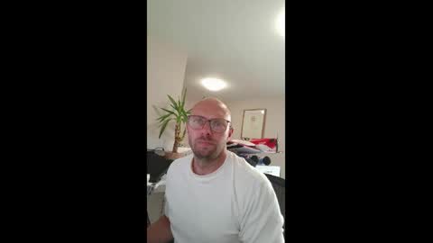 genuinecouple69 online show from 10/02/25, 01:51