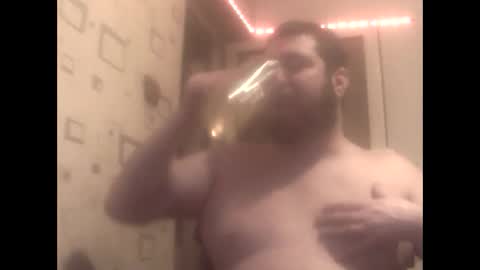 Snapshot of george84xxx chatting on 02/02/25, 08:41 GeOOXXX online show from 02/02/25, 08:41