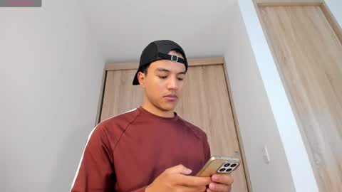 Snapshot of george_cams1 chatting on 04/16/26, 07:03 Jorge online show from 04/16/26, 07:03