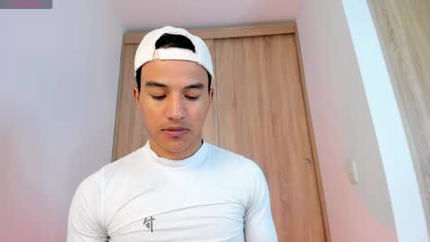 Snapshot of george_cams1 chatting on 04/17/26, 11:52 Jorge online show from 04/17/26, 11:52