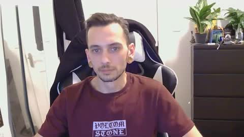 Snapshot of georgek0011 chatting on 11/28/25, 07:27 georgek0011 online show from 11/28/25, 07:27