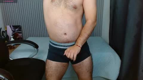 Snapshot of georgesmith_1 chatting on 04/25/26, 01:41 GEORGE online show from 04/25/26, 01:41