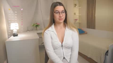 My name is Kelly online show from 12/03/25, 03:14