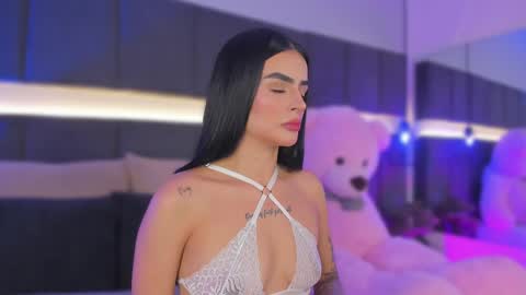 Kendal  online show from 12/03/24, 12:02