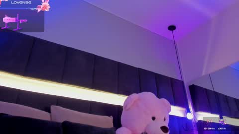 Kendal  online show from 02/06/25, 12:00