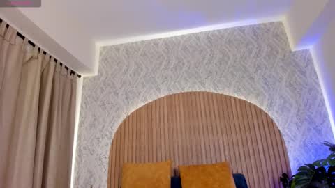 Snapshot of georginna_sins chatting on 11/15/25, 02:13 Kendal online show from 11/15/25, 02:13