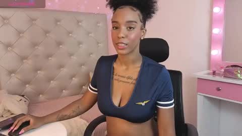 Snapshot of georgis__ chatting on 11/28/25, 10:01 Georgina online show from 11/28/25, 10:01