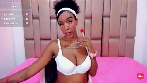 Snapshot of georgis__ chatting on 12/02/25, 08:15 Georgina online show from 12/02/25, 08:15