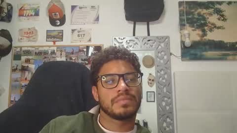 Snapshot of geovannygarrido91 chatting on 11/30/25, 08:02 geovannygarrido91 online show from 11/30/25, 08:02