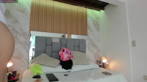 Snapshot of gerald_withe chatting on 04/15/26, 11:06 Gerald Withe online show from 04/15/26, 11:06