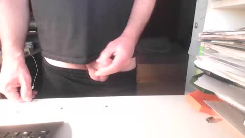 Snapshot of gerbisub chatting on 09/14/25, 08:41 gerbisub online show from 09/14/25, 08:41