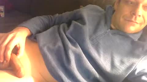 Snapshot of german33bi chatting on 12/05/24, 04:09 German33FFM1 online show from 12/05/24, 04:09