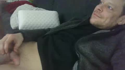 Snapshot of german33bi chatting on 02/19/25, 06:00 German33FFM1 online show from 02/19/25, 06:00