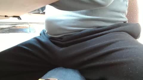 Snapshot of germanandy71 chatting on 12/21/25, 08:32 germanandy71 online show from 12/21/25, 08:32