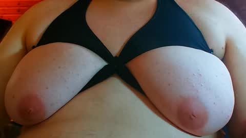 Snapshot of germanfatfemboy chatting on 09/09/25, 01:43 germanfatfemboy online show from 09/09/25, 01:43