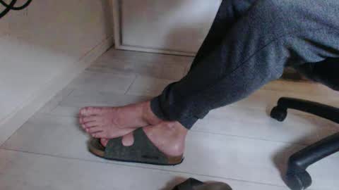 Snapshot of germansolebro chatting on 09/17/25, 06:48 GermanSoleBro online show from 09/17/25, 06:48