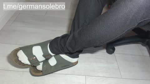 Snapshot of germansolebro chatting on 10/02/25, 06:20 GermanSoleBro online show from 10/02/25, 06:20